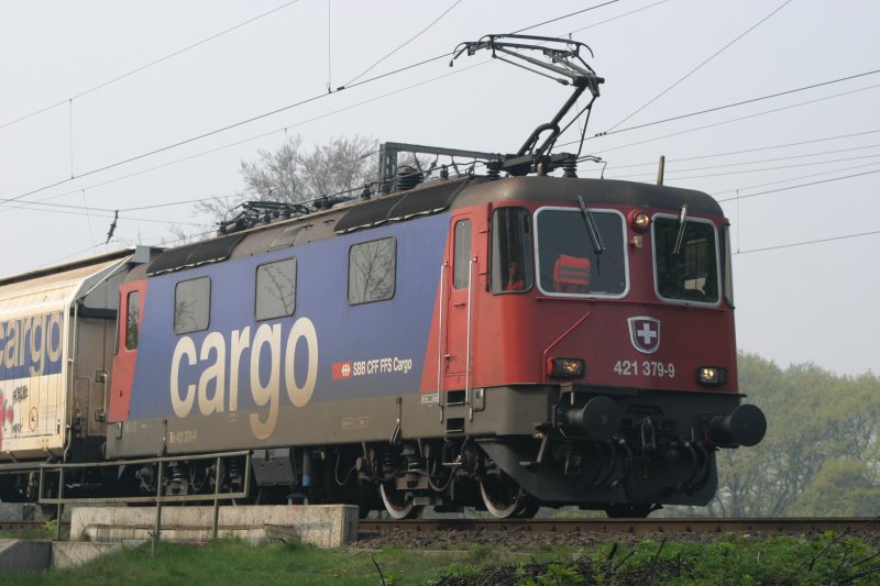 SBB Cargo 421 379 am 14.4.09 in Duisburg-Neudorf