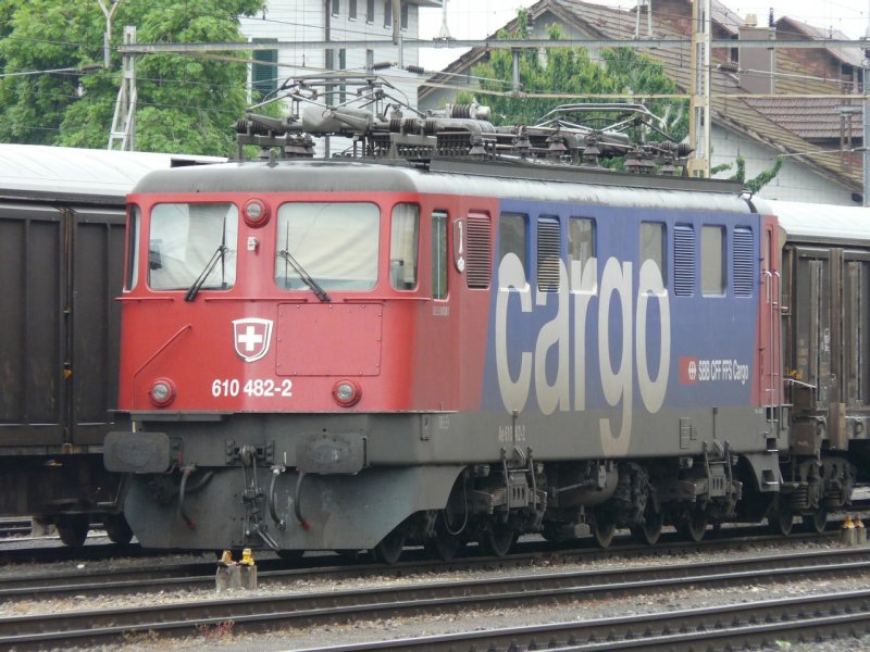 SBB cargo - Abgstellte 610 482-2 im Gterbahnhof von Thun am 24.05.2008