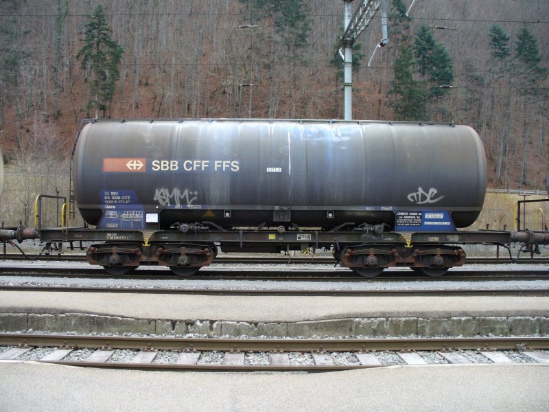 SBB Cargo - Blauer Gterwagen Typ Uacs 33 85 930 6 171-0 abgestellt in Reuchenette-Pery am 16.12.2007