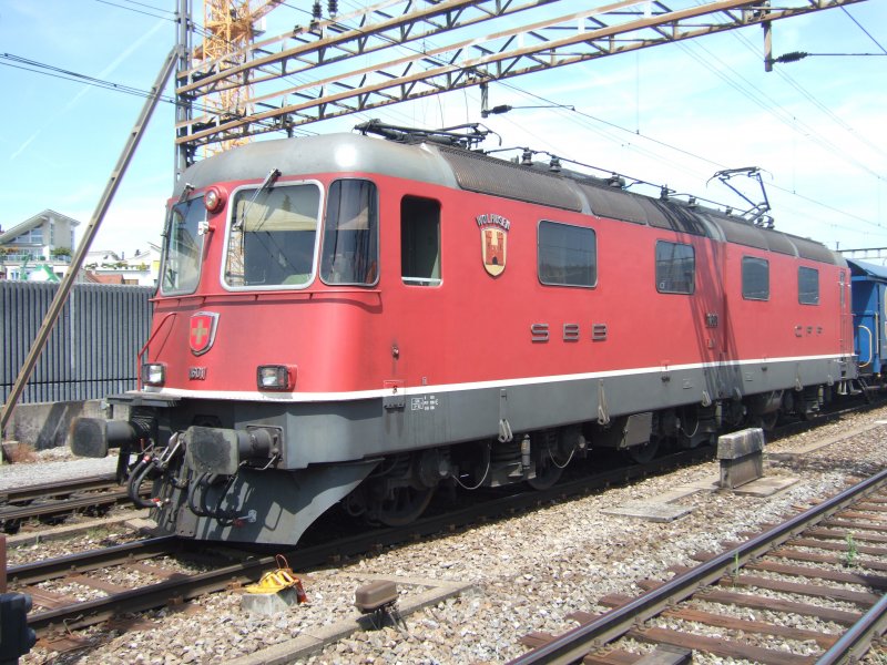 SBB-Cargo: Die einzige Re 6/6 whrend meinem Besuch auf dem Bahnhof Rotkreuz am 20.5.09, welche einen Halt einlegte, war der Prototyp 11601  Wolhusen .