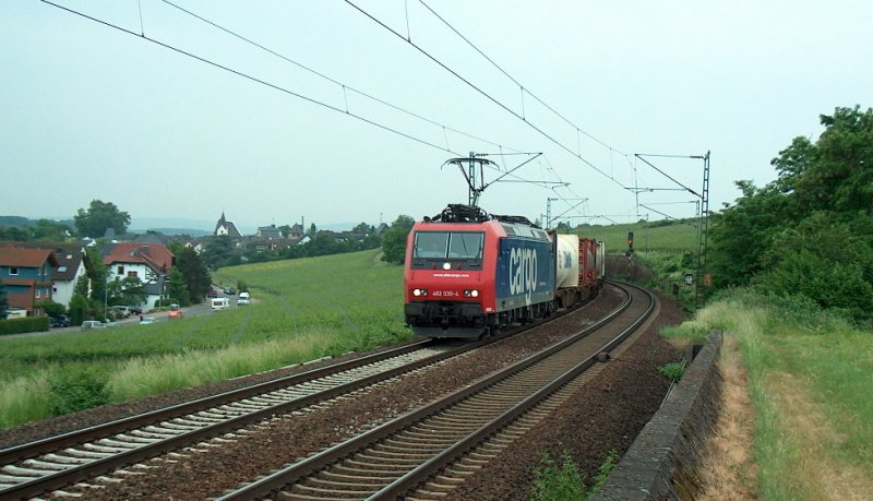 SBB Cargo Re 482 030-4 mit einem gemischten Gterzug Richtung Wiesbaden, bei Hattenheim; 27.05.2008
