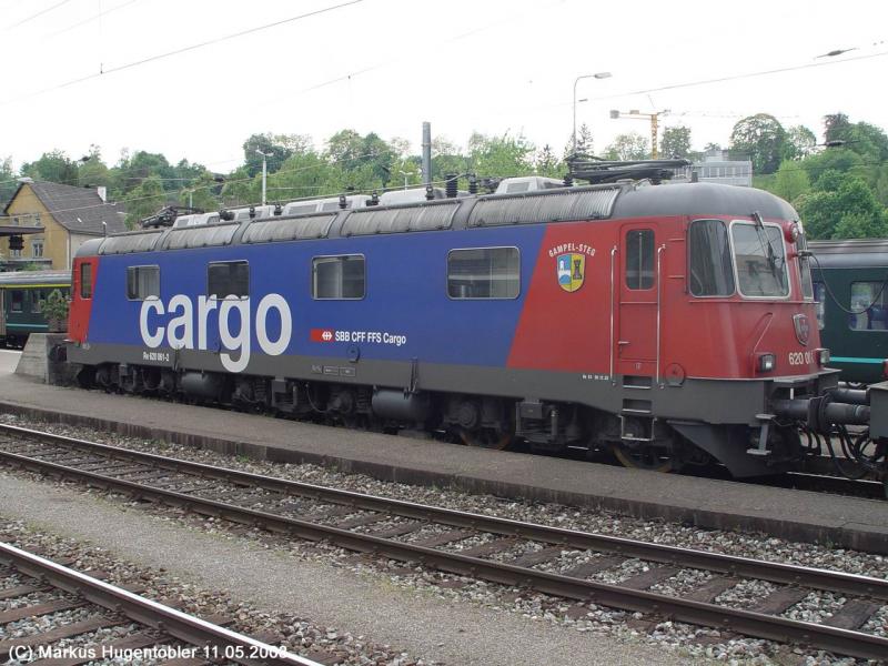 SBB Cargo Re 620 061-2  Gampel-Steg  abgestellt am 11.05.2003 in Schaffhausen