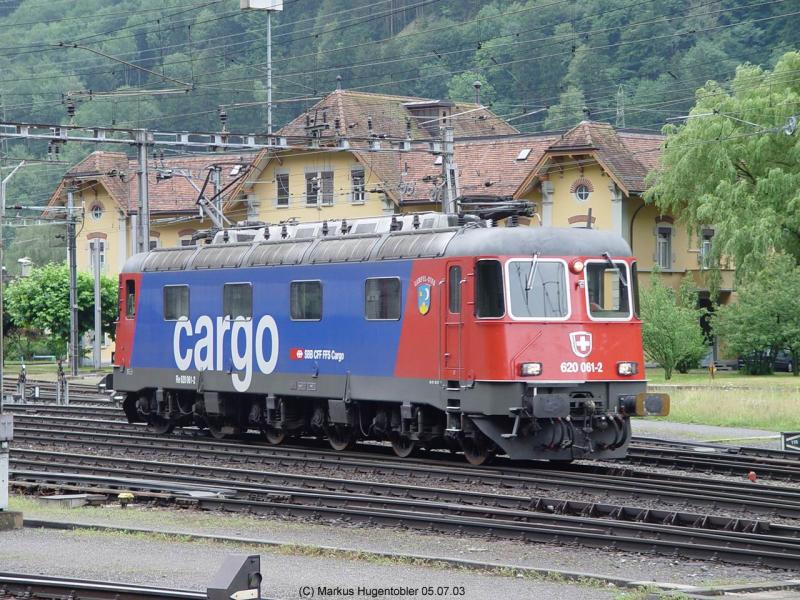 SBB Cargo Re 620 061-2  Gampel-Steg  am 05.07.03 in Erstfeld