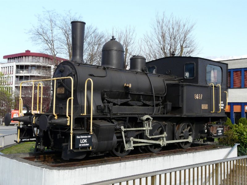 SBB - Denkmal Dampflok E 3/3 8487 im Bahnhofsareal von Buchs/SG am 13.04.2008