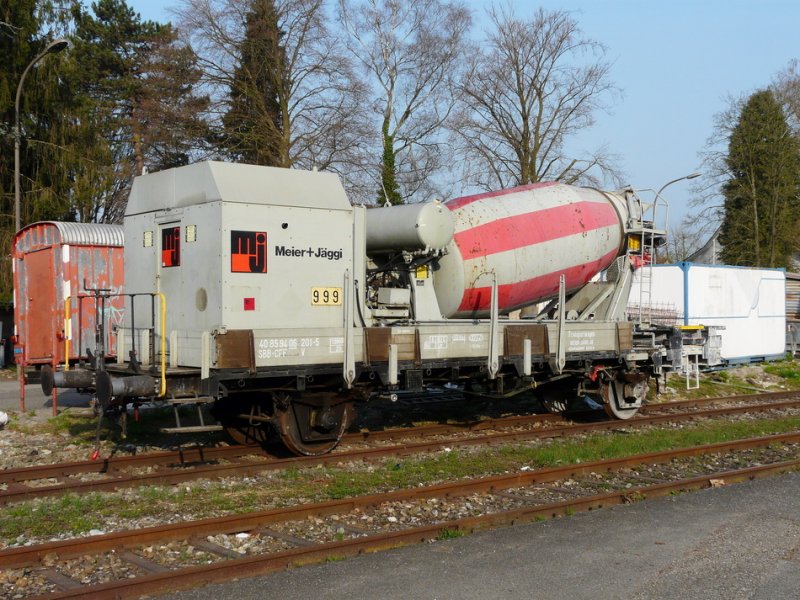 SBB - Diesnstwagen V 40 85 94 06 201-5 abgestellet in Zofingen am 09.04.2009