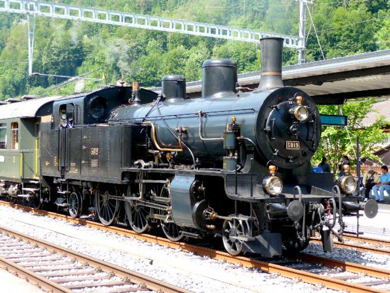 SBB Historic - Dampflok Eb 3/5 5819 im Bahnhof Interlaken Ost am 16.08.2008