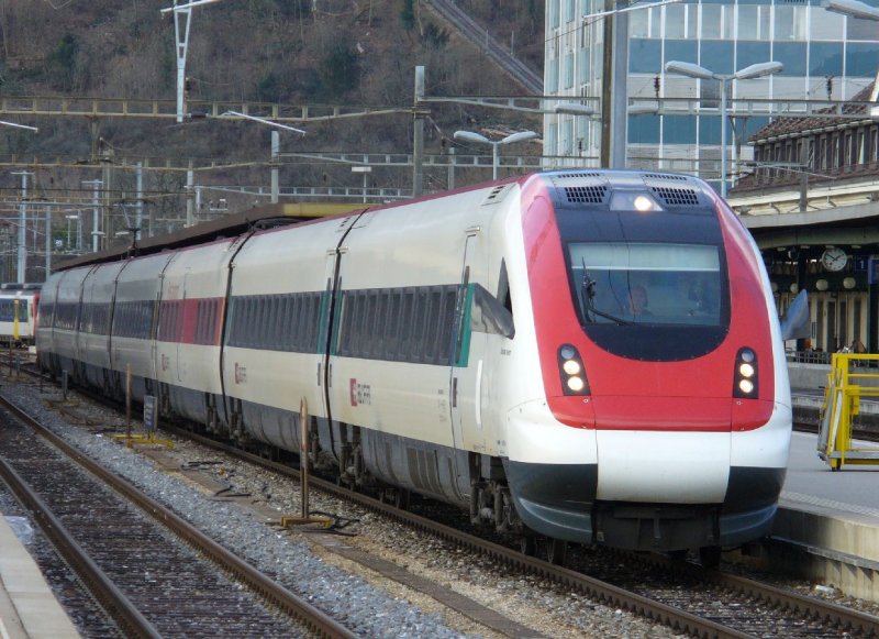 SBB - ICN  .. MINISTER KERN .. im SBB Bahnhof von Biel / Bienne am 21.01.2007
