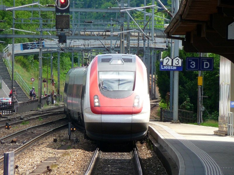 SBB - ICN Friedrich Gaiser bei der einfahrt in Bahnhof von Liestal am 03.08.2008