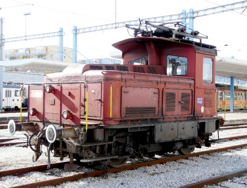 SBB - Rangierlok Tem 2/2 337 abgestellt im bahnhof von Bulle am 29.03.2008