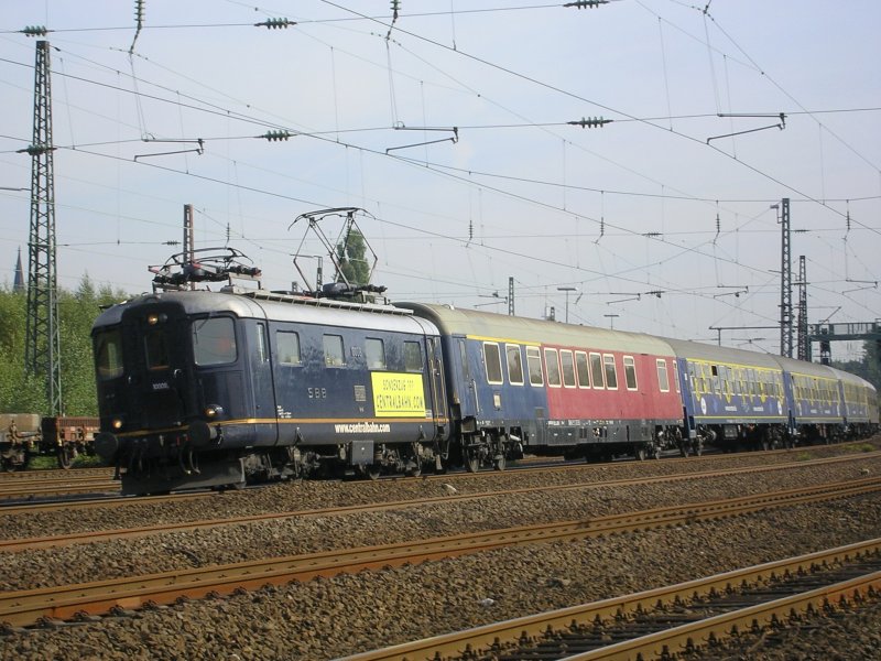 SBB Re 4/4I 10008 mit dem Partyzug zum Eurostrand Mosel in BO Ehrenfeld.(19.09.2008) 