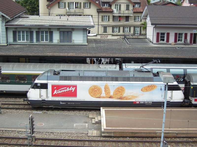 SBB Re 460 021-9 Kambly mit einem Sonderzug anlsslich des Gotthardbahnjubilums am 9.9.07 in Erstfeld