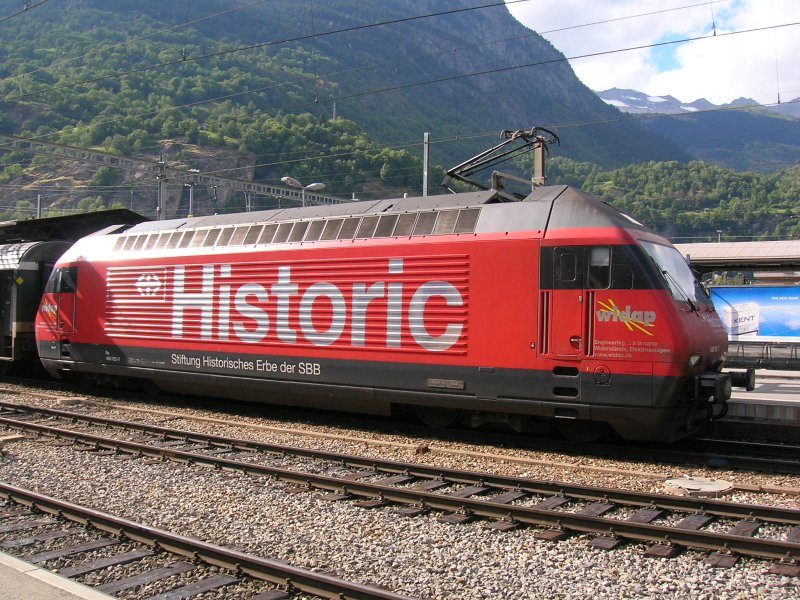 SBB Re 460  Historic  in Brig. (7.8.2006)