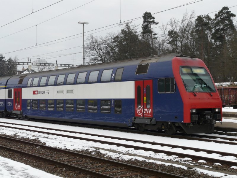 SBB - S-Bahn Zrich Steuerwagen 2 Kl. Bt 50 85 26-33 901-7 im Bahnhofsareal von Blach am 20.02.2009