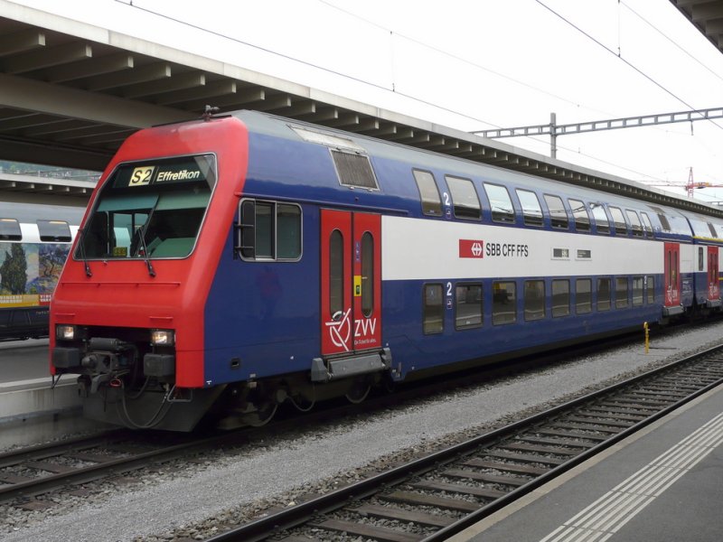 SBB - Steuerwagen 2 Kl.  Bt 50 85 26-33947-0 im Hauptbahnhof Z�rich am 06.05.2009