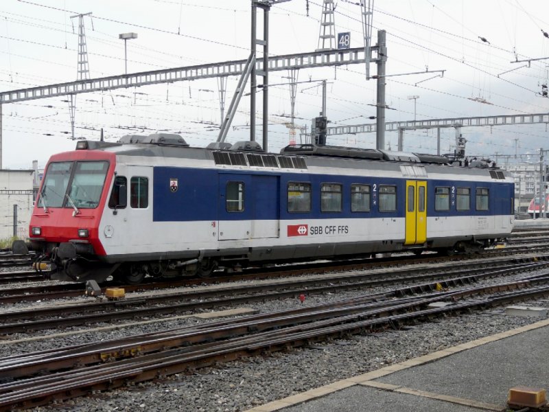 SBB - Triebwagen RBDe 4/4 560 078-8 im Bahnhofsareal von Biel/Bienne am 16.11.2008