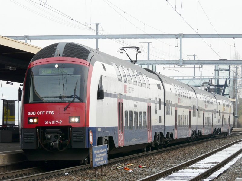 SBB - Triebzug  RABe 514 019-9 unterwegs auf der S 8 in Horgen am 29.11.2008