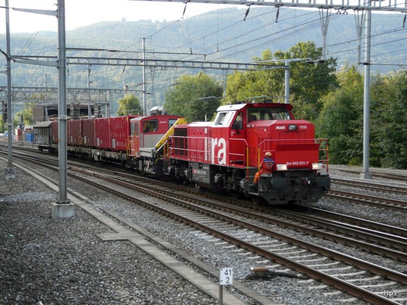 SBB - Vom Fahrenden Regio aus gemacht eine Lok Am 843 021-7 bei Rangierarbeiten bei Olten am 07.09.2009