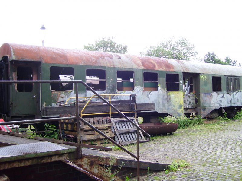 Schadwagen der NTB im Bahnhof Wiesbaden-Dotzheim; 07.08.2007
