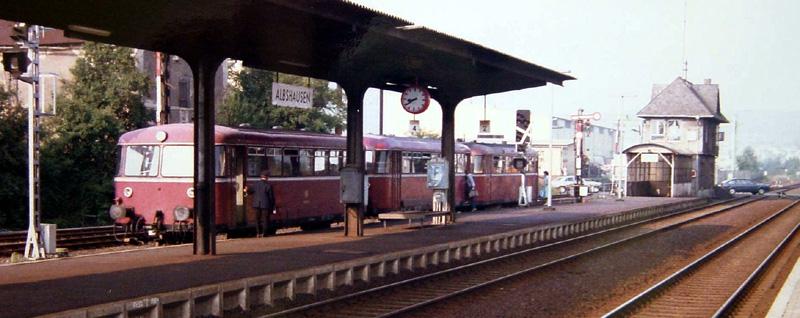 Schienenbus aus Gr�venwiesbach in Albshausen, 1. H�lfte der 1980iger Jahre.