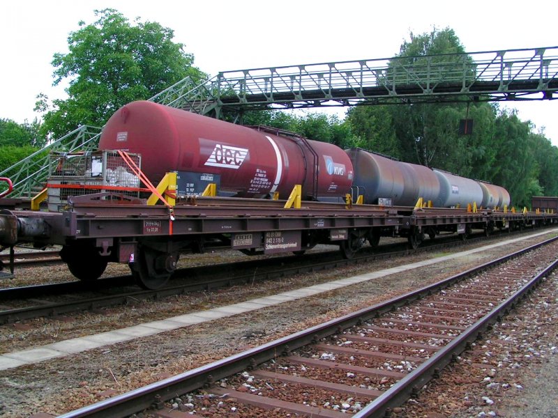 Schienentransporteinheit(40819422515-2) ist soeben am Bhf. RIED i.I. eingetroffen; 080614