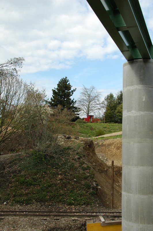 Schinznacher Baumschul Bahn rechts die neue Brcke unten die Linie zum Bach links oben die Linie zum See mit Diema Diesellok