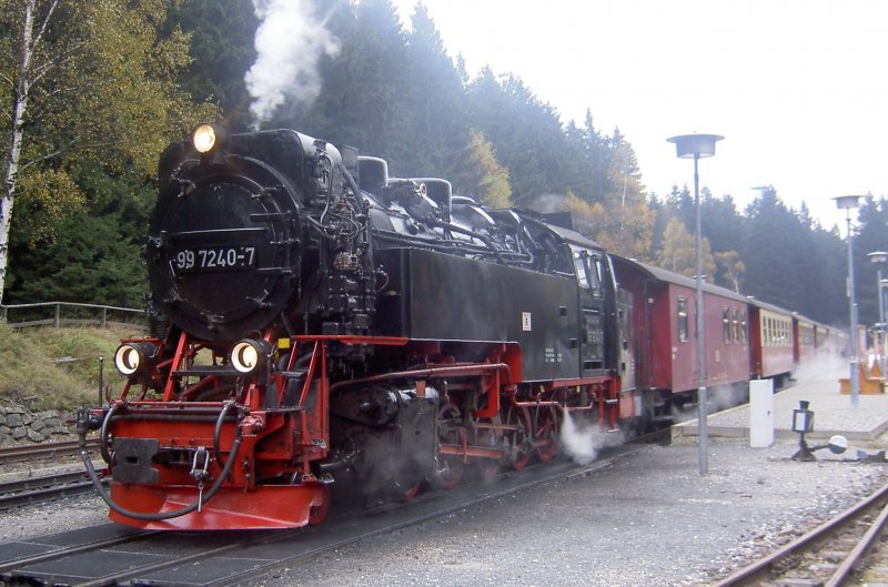 Schmallspur 99-7240-7 von der Harzer Eisenbahnen aufnahme ist von 18 oktober 2007.