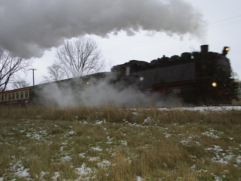 Schmalspur-Impression an der Strecke Zittau-Oybin/Jonsdorf kurz nach dem Haltepunkt Olbersdorf-Niederdorf