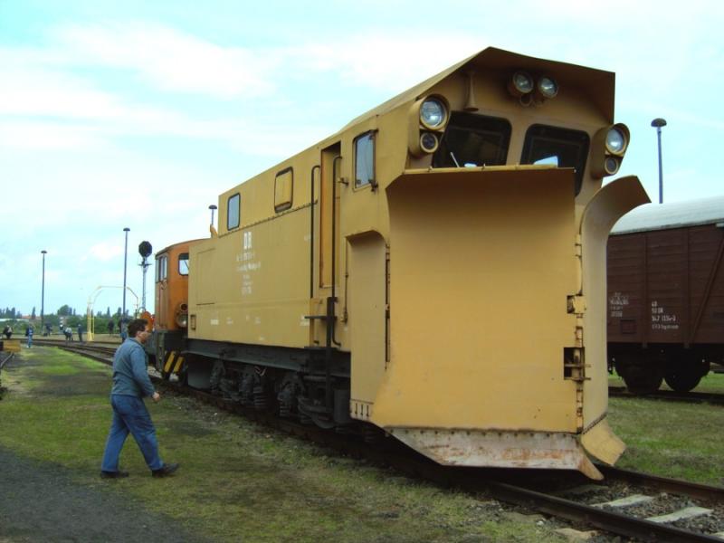 Schneepflug Bauart Meiningen in Sta�furt, 27.05.06