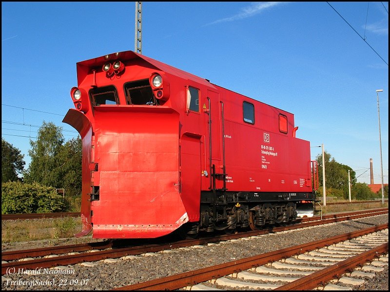 Schneepflug der DB in Freiberg(Sachsen) abgestellt, beheimatet in Annaberg-Buchholz. EDV-Nr: 80 80 80-97 05 007-0.