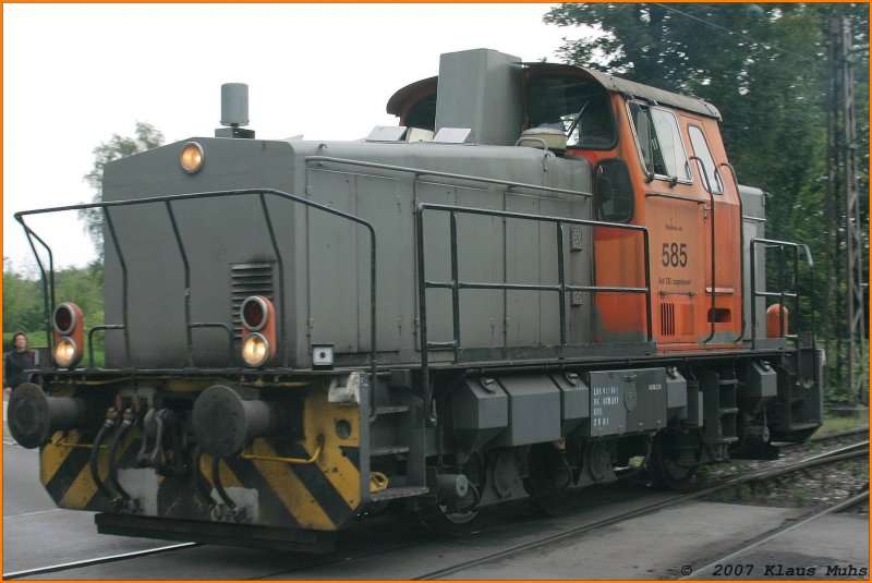 Schön ist was anderes, RBH585 (Kraus Maffei M700C / 515KW /Baujahr 1973) ist schon seit Monaten in dieser Sonderlackierung unterwegs. Recklinghausen-Hochlarmark  12.07.2007