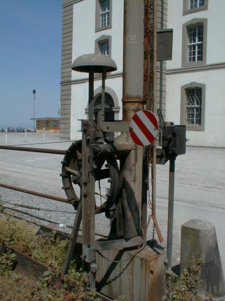 Schranken Detail im Bahnhof Rorschach-Hafen