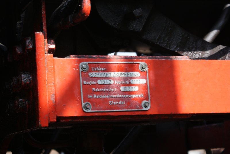 Schwarzkopf Berlin, Baujahr 1949,Fabriknummer 11630.
Aufgenommen beim Tag der Offenen Tr in Bischofsheim