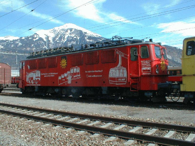 Schweiz,Lokoop Lok Ae 477 ex.DR 242 am 05.03.02 in Landquart