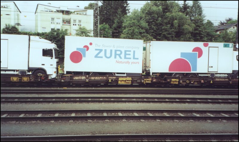 Sdmmrs 83814979118-1 eingestellt in einen RoLa-Zug im Sommer 2004 in Kufstein.