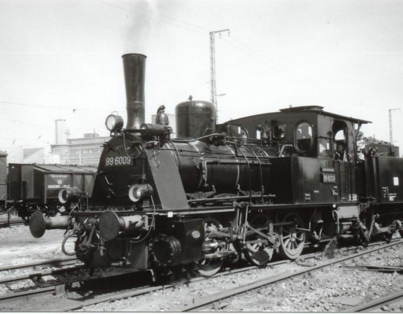 Sehr gut erhaltene Dampflok BR 89, so gesehen zum 12. Dresdner Dampflokfest 2003. 