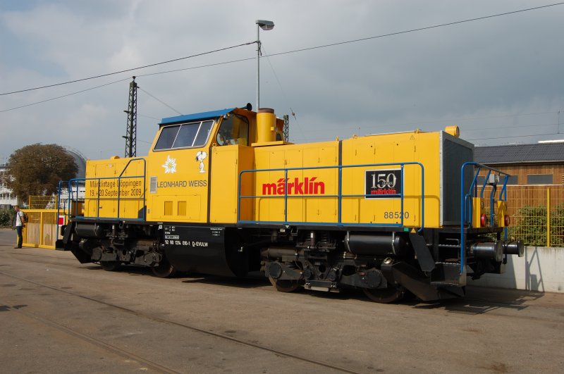 Seitenansicht von 214 010-1, aufgenommen am 19. September 2009 bei den Mrklin-Tagen auf dem Leonhard-Weiss-Gelnde.