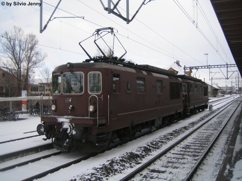 Seltener Gast in der Ostschweiz. Am 12.2.09 standen die bls Re 425 167 ''Ausserberg'' und 425 173 ''Ltschental'' in Oberwinterthur.
