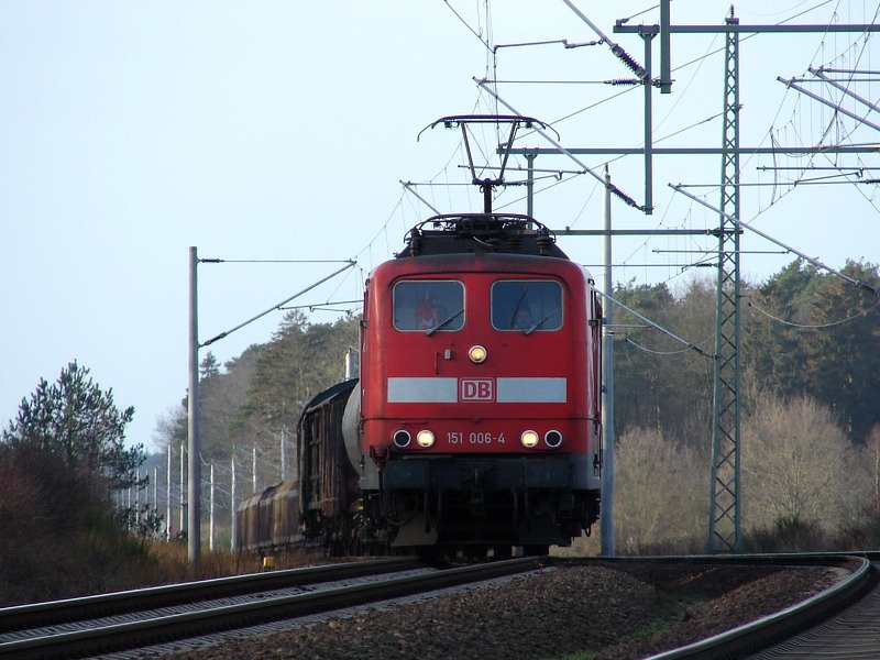 Seltener Gast in Stralsund! Am 05.01.07 fuhr 151 006 zu Schulungszwecken durch Martensdorf bei Stralsund.