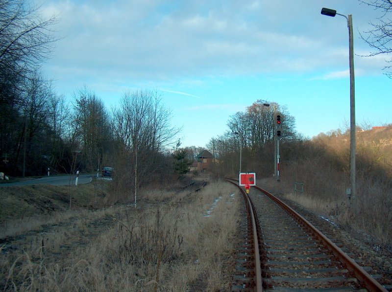 Sh2-Tafel vor der Nebraer Bahnhofseinfahrt aus Richtung Artern. Wenn der Hp Wangen existiert, werden die Zge nicht mehr in Nebra enden; 18.02.2009