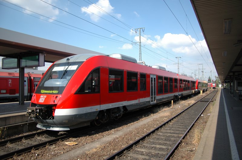 Sie fahren schon: Die neuen 648 312 und 311 am 11.06.08 als RB 35767 nach Simmelsdorf-Httenbach im Hbf Nrnberg