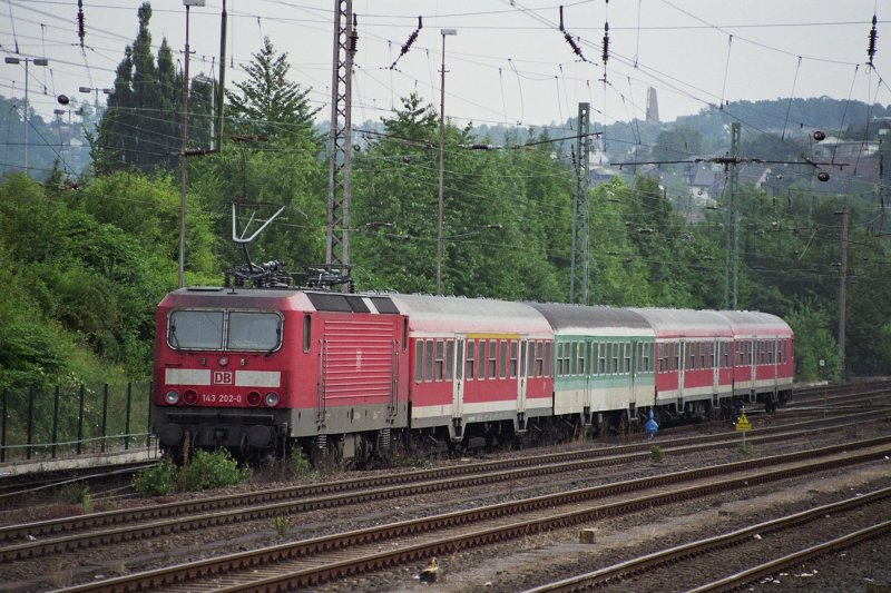Siegen 15.07.2007 Ruhr-Sieg-Bahn nach Hagen Hbf (143 202-0)