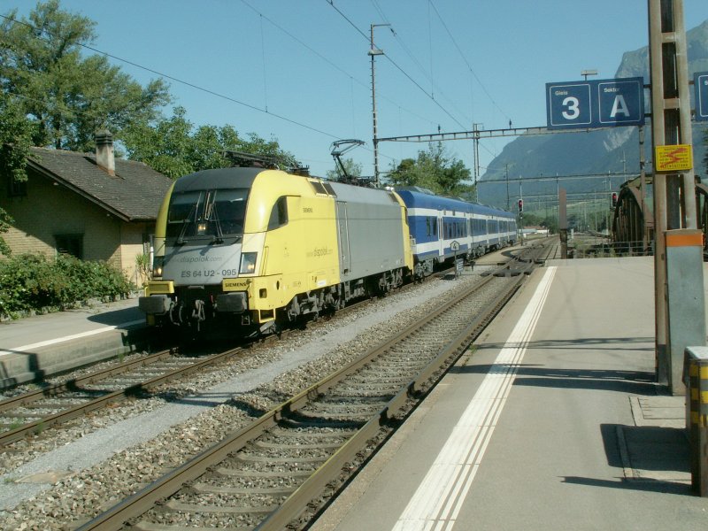 Siemens Dispo Lok ES 64 U2-095 mit Testzug(Israel Railways)am 10.07.08 bei der Einfahrt in Landquart