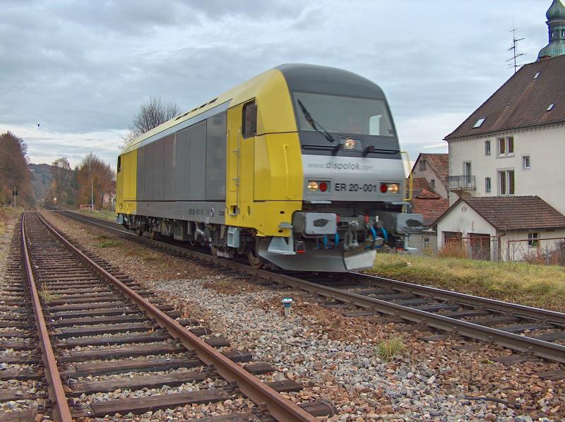 Siemens Dispolok Eurorunner ER 20-001 am 16.11.03 in Tiengen (Hochrhein
