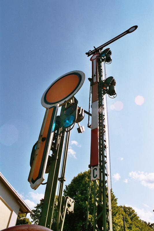 Signal-Garten im Museum Kl. Kummerfeld Bhf der EFM ( Eisenbahn Freunde Mittelholstein )

Kategorie: Museums-Bahnhof(Bahn)/ EFM (Eisenbahn Freunde Mittelholstein )