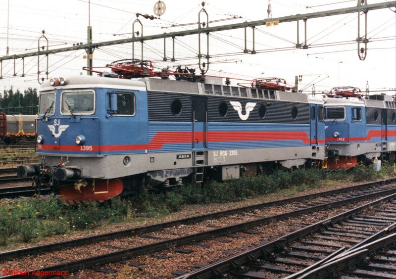 SJ Rc6 1395 steht abgestellt am 05.08.1999 in nge.