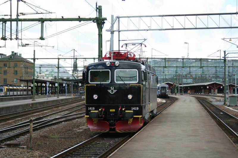 SJ Rc6 1419 im schwarzen Kleid am 20.7.2008 in Gteborg.