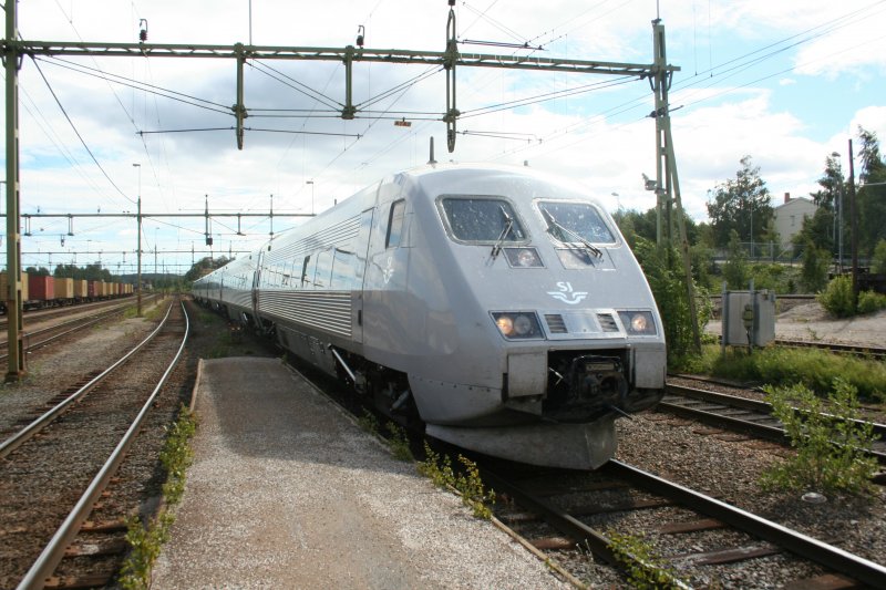 SJ X 2511 am 23.7.2008 bei der Einfahrt in Sundsvall C.