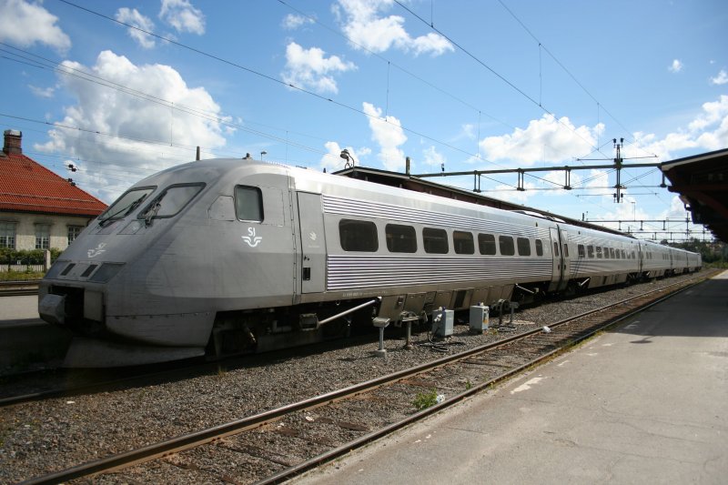 SJ X2 2509 steht am 5.8.2008 in Sundsvall C fr die Fahrt nach Stockholm bereit.
