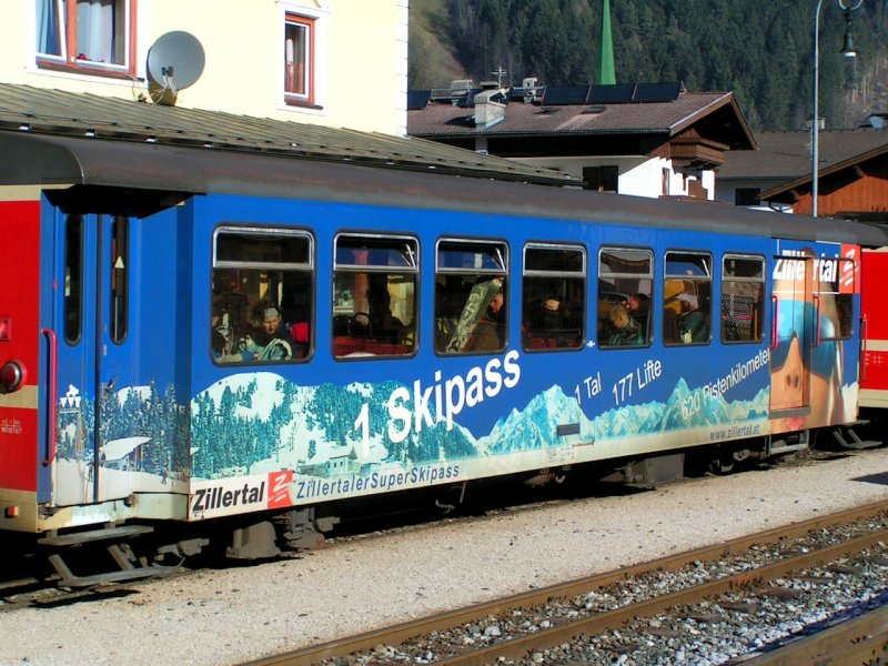  Skipass-Werbewagen  im t�glichen Verkehr; 080220