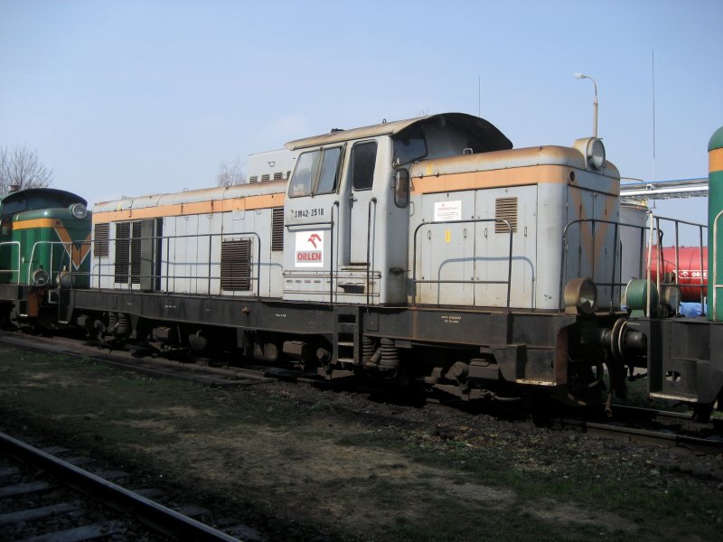 SM42-2518 von hinten am 07.04.2008 in Płock.